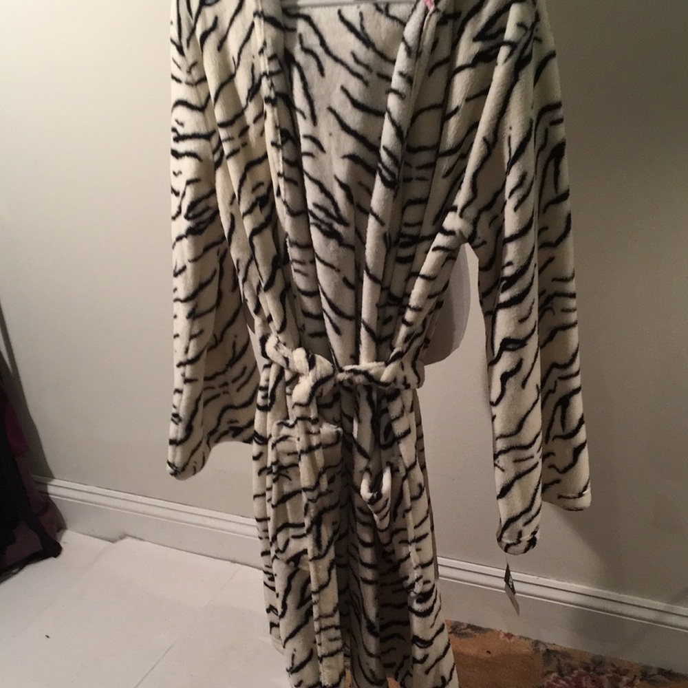 NWT Joe boxer bathrobe, animal print